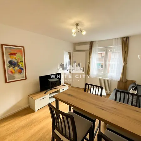 Apartment Cond *