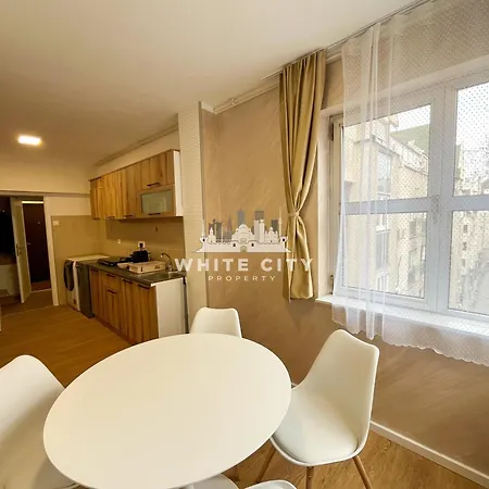 Apartment Cond